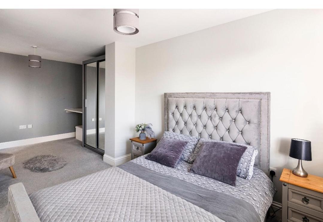 Luxury House 4 Ensuite Bedrooms, Free Parking ,Wifi Оксфорд Екстериор снимка