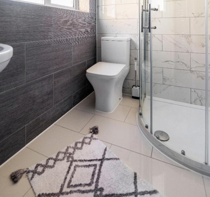 Luxury House 4 Ensuite Bedrooms, Free Parking ,Wifi Оксфорд Екстериор снимка