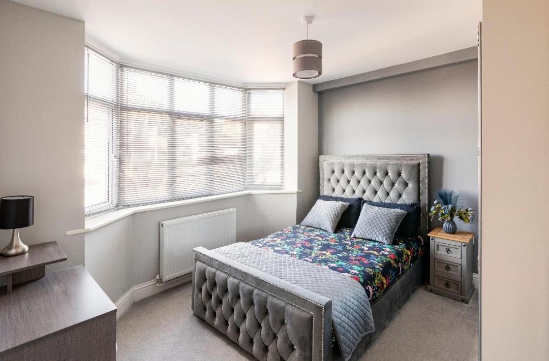Luxury House 4 Ensuite Bedrooms, Free Parking ,Wifi Оксфорд Екстериор снимка