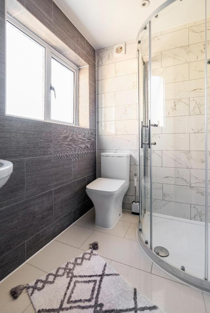 Luxury House 4 Ensuite Bedrooms, Free Parking ,Wifi Оксфорд Екстериор снимка